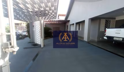 LINDA CASA COM ÓTIMA LOCALIZAÇÃO