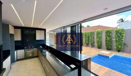 CASA COM 3 SUÍTES ÓTIMA LOCALIZAÇÃO