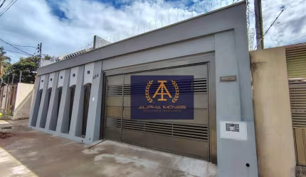 Casa reformada com 4 quartos