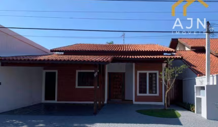 Casa com 3 dormitórios à venda, 180 m² por R$ 1.060.000,00 - Urbanova - São José dos Campos/SP