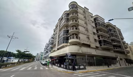 Frente Mar à venda, no La Belle Epoque,  em Itapema, Centro, com 2 quartos, 85m²