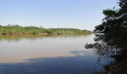Chácara com 40 hectares com casa sede e represas