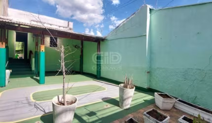 Casa comercial com aproximadamente 490m² no bairro Jardim Cuiabá