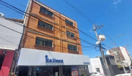 Andar corporativo próximo a Praça 8 de Abril