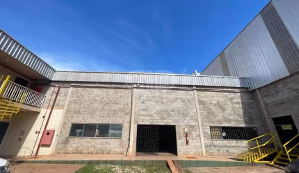 Salão comercial ao lado da Caramori com 250 m²