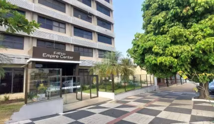 Sala comercial com aproximadamente 42m² no Edifício Empire Center