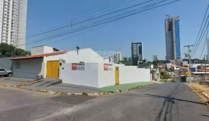 Casa com 348,50 m² no bairro Goiabeiras