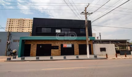 Imovel comercial com aproximadamente 622m² no bairro Morada do Ouro