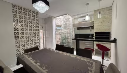 Casa em condomínio com 2 quartos, próximo a Rod. Palmiro Paes de Barros