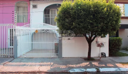 Sobrado á Venda com 4 quartos no bairro Consil