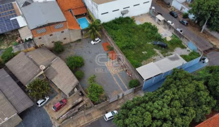 Terreno com 360 m² no bairro Porto