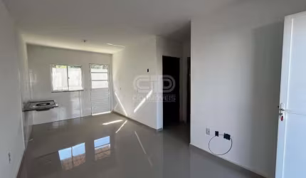 Casa á Venda com 2 quartos sendo 1 suíte, no Condomínio Athenas