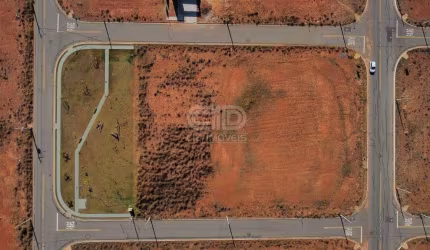 Terreno com 250m² no Condomínio Urbanístico Venerana