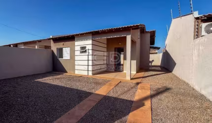 Casa com 2 quartos no bairro Residencial Jequitibá