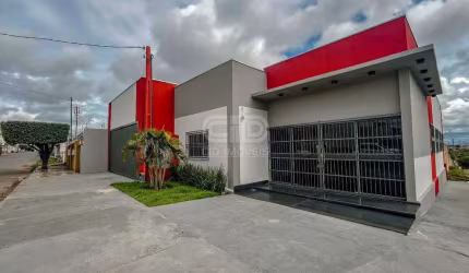 Casa Comercial á Venda no CPA I