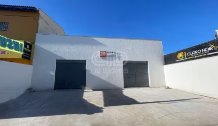 Salão comercial com 200m² no CPA II