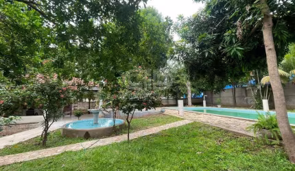 Casa com 8 quartos no bairro Parque Geórgia