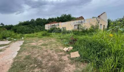 Terreno Comercial com 1.068m² no bairro Ribeirão do Lipa