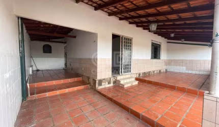 Casa com 2 quartos no CPA III