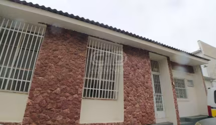 Casa Comercial com mais de 300m² construídos próximo a Energisa.