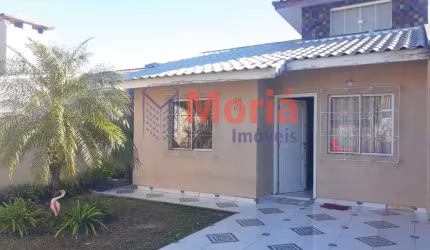 Casa com 4 quartos à venda na Travessa Elair Anastácia Dietrich, 20, Palmital, Colombo, 50 m2 por R$ 350.000