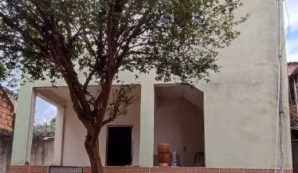 Casa Padrão para Venda em Mantiquira Duque de Caxias-RJ