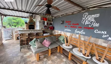 Casa Padrão para Venda em Jardim Rotsen Duque de Caxias-RJ