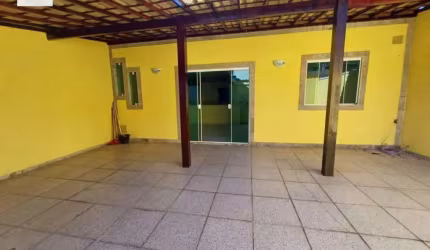 Casa Padrão para Venda em Xerém Duque de Caxias-RJ