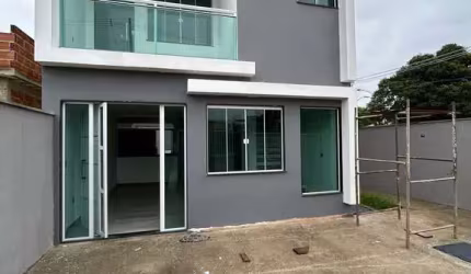 Casa nova financiada pelo banco.