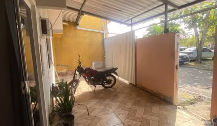 Casa de 2 quartos financiada pelo banco