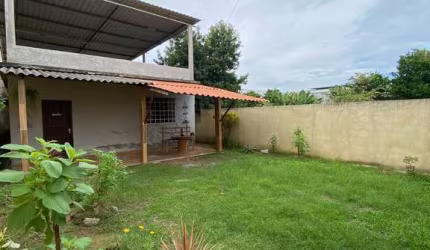 CASA COM 2 QUARTOS NO CENTRO DE SANTA CRUZ DA SERRA