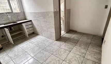 Casa em terreno de 400m² com mais uma loja, em Santa Cruz da Serra