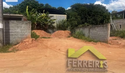 Terreno murado na Vila do Sase 200m²