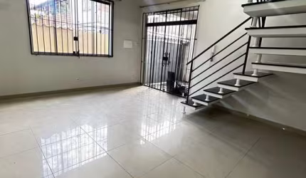 Casa de luxo em xerem para locação.