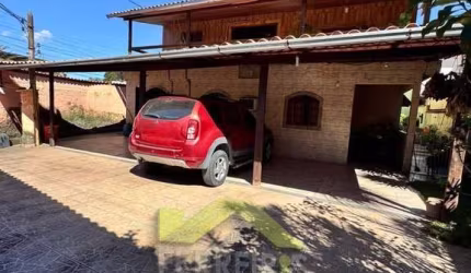 Excelente Casa de Esquina à Venda - Bairro Taquara, Duque de Caxias