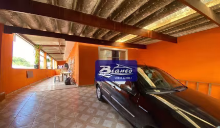 Ótimo imóvel c/ 2 casas - Próx. Carrefour da Vila Rio