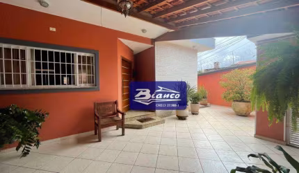 Linda Casa - Excelente Localização - Vila Rosália