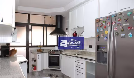 VENDO OU ALUGO APTO COM 2 SUITES E 4 VAGAS DE GARAGEM