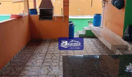 CASA ASSOBRADADA COM 4 DORMS E 3 VAGAS