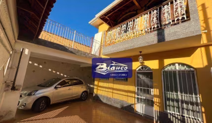 Amplo e Aconcegante Sobrado - Jardim Santa Mena