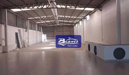 ALUGO SALKÃO COMERCIAL COM 740 M2