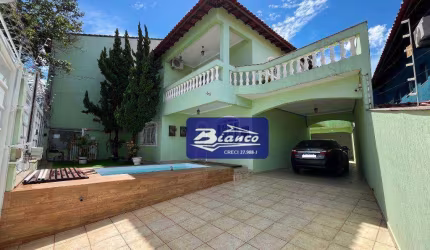Espetacular Sobradão com Piscina!!