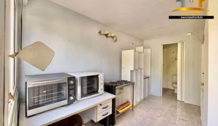 Casa à venda com arquitetura brasileira, na Granja Viana, Cotia - SP | Batelli Imóveis