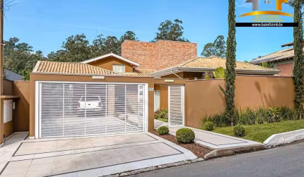 Casa à venda no condomínio Dom Henrique II | Batelli Imóveis