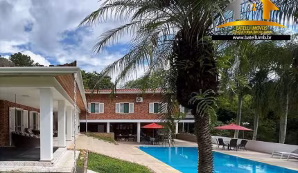 Casa de Alto Padrão para Locação - Granja Viana | Batelli Imóveis