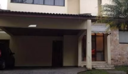 Lindo Imóvel em Alphaville - Residencial 05 - Santana de Parnaíba | Batelli Imóveis