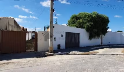 LINDA CASA GEMINADA COM 03 QUARTOS NO CARACOIS DE BAIXO EM ESMERALDAS