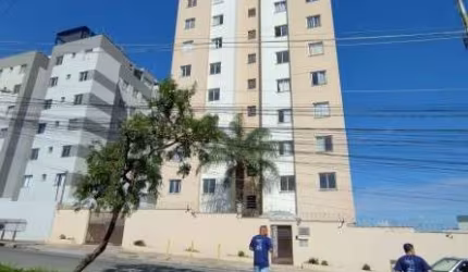 LINDO APARTAMENTO EM PREDIO COM ELEVADOR NO EUROPA EM CONTAGEM.