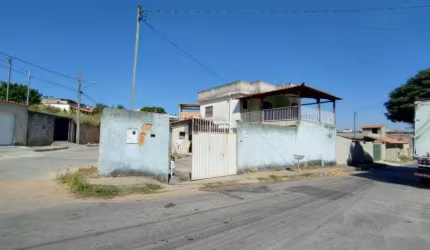 A“TIMA CASA NO BAIRRO JARDIM DAS ALTEROSAS EM BETIM