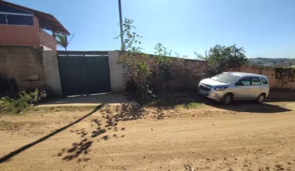 EXCELENTE CASA EM LOTE DE 480 METROS NO NOVO RETIRO EM ESMERALDAS